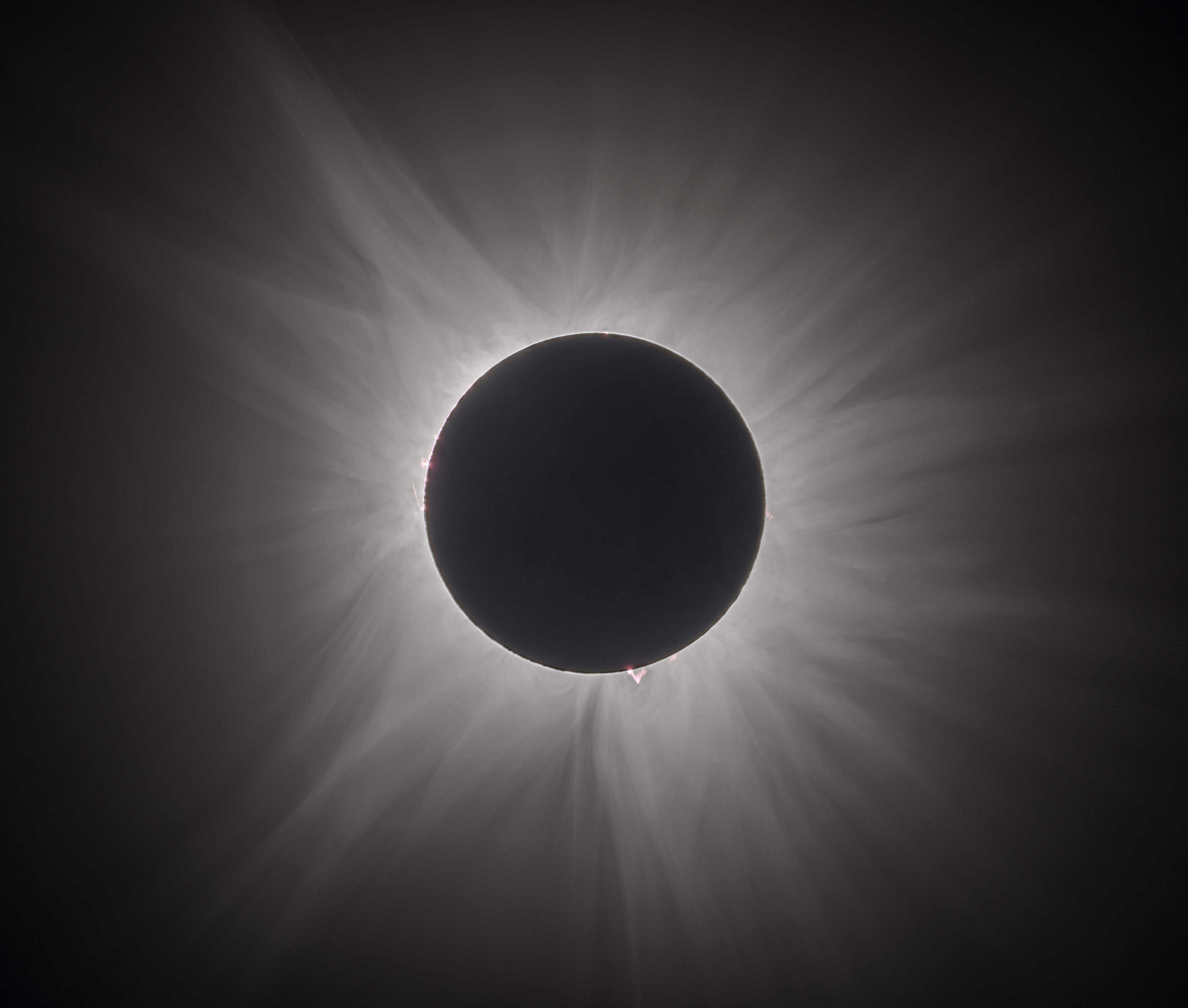 Corona del Eclipse Total de Sol 2024